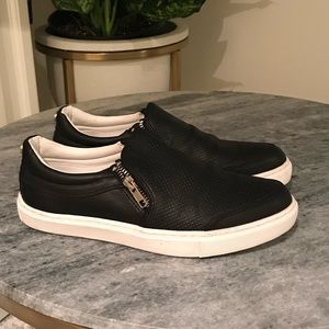 Steve Madden leather sneaks